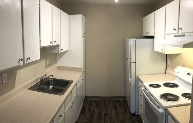 Woodlake Apartments