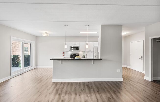 2 beds, 2 baths, 1,097 sqft, $2,700