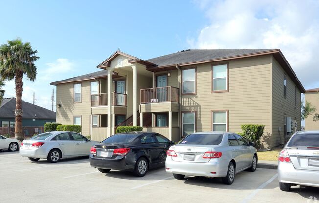 2 beds, 2 baths, 990 sqft, $1,224, Unit 2411