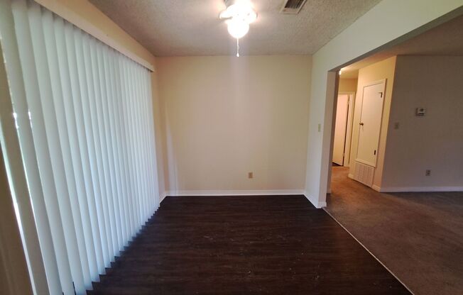 3 beds, 2 baths, $1,395