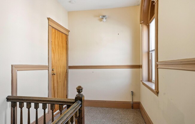32 ASHLEY ST