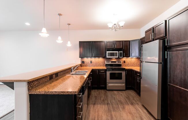 3 beds, 2 baths, 1,323 sqft, $1,725, Unit A202