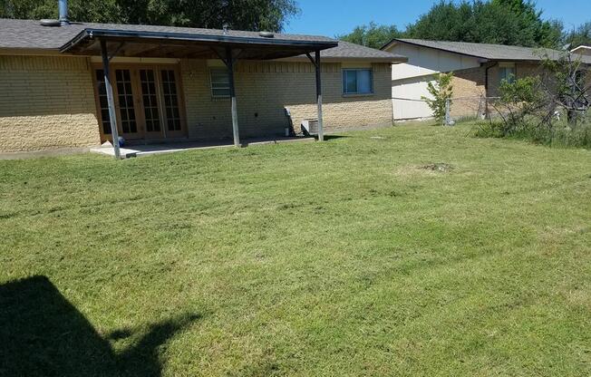 Beautiful 3 Bedroom 2 Bathroom in Plano!
