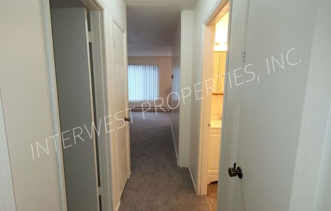 2 beds, 1 bath, 636 sqft, $1,450, Unit 28-4