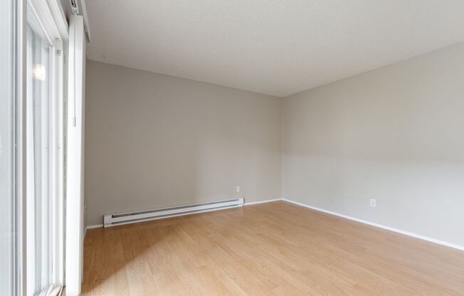 1 bed, 1 bath, 675 sqft, $1,195, Unit #11