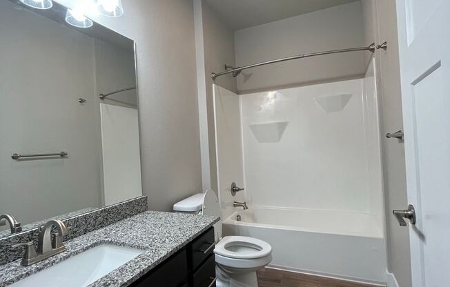 2 beds, 2 baths, 965 sqft, $1,450