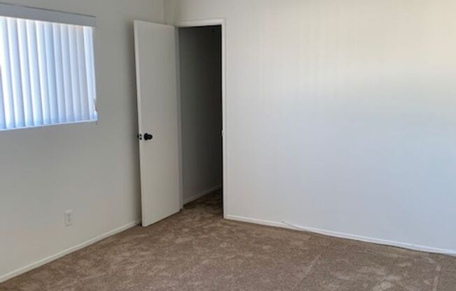 1 bed, 1 bath, $2,040, Unit 21