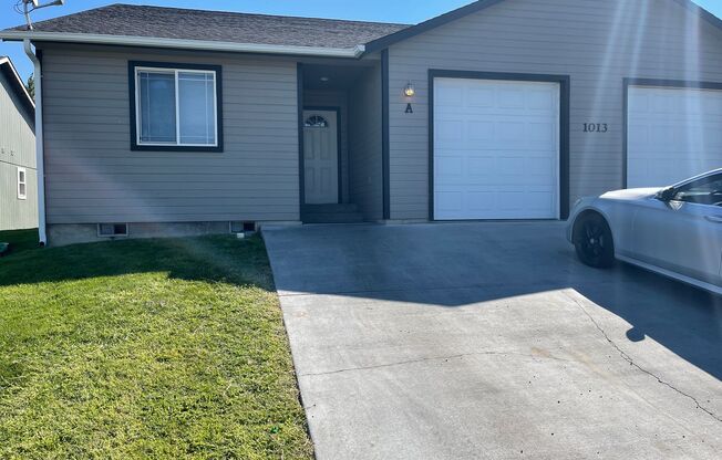 1013 N Pierce Dr
