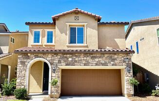 $2,100 Fowler & Belmont, Gated Community & Pool, E. Brick Dr. Fresno - 18 MONTH LEASE