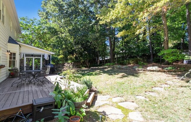 2113 HAMRICK DR