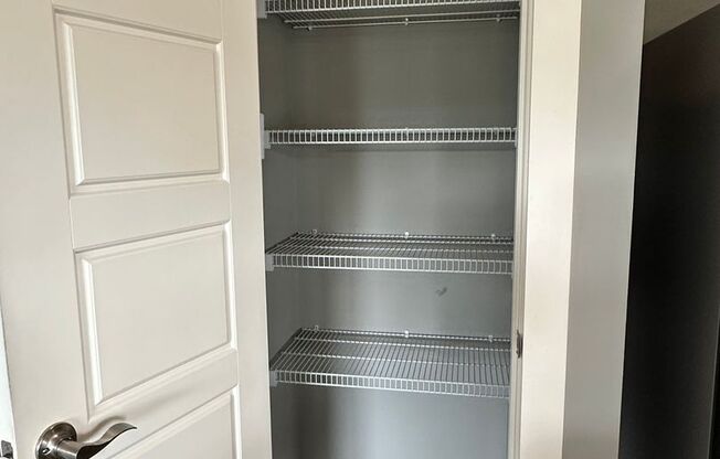 3 beds, 2.5 baths, 1,425 sqft, $1,880, Unit D101