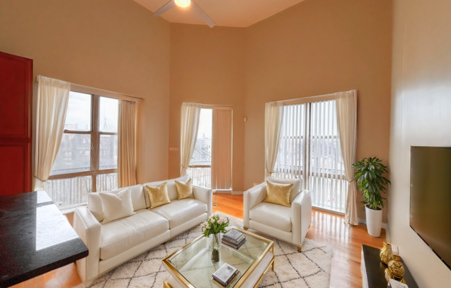 2 beds, 2 baths, $2,385, Unit A4