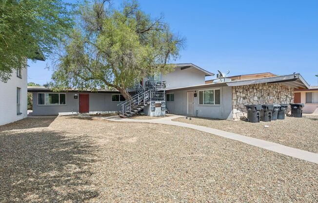 449 N Williams