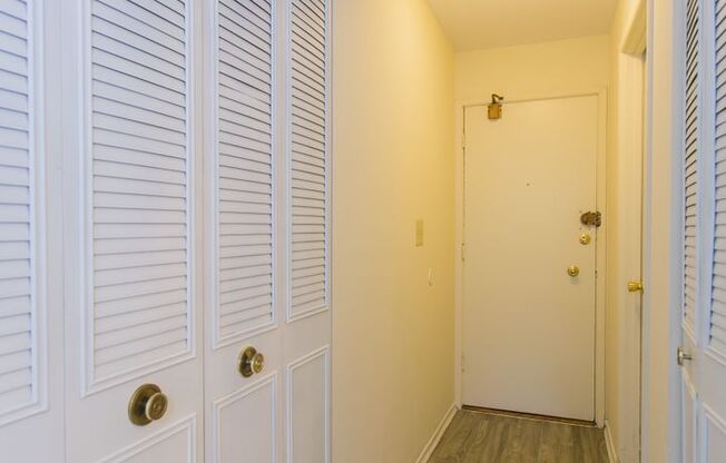 Studio, 1 bath, 400 sqft, $1,315, Unit 312