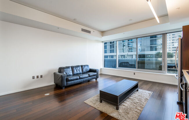 Studio, 1 bath, 750 sqft, $2,495, Unit 713