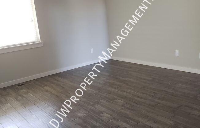 324 NE 3 ST