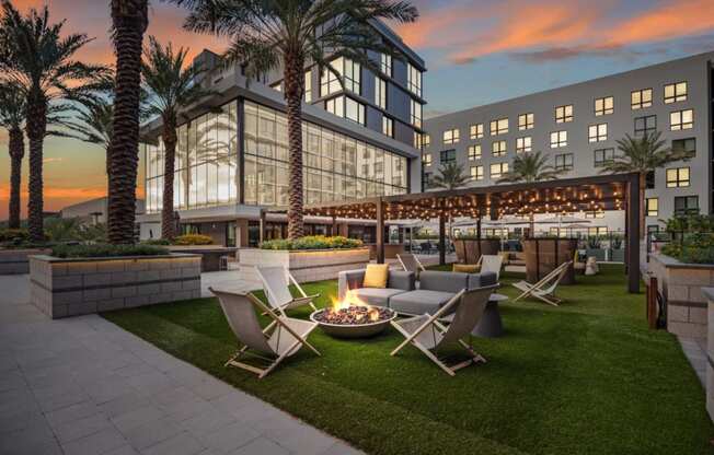 Outdoor Seating Apartment North Scottsdale