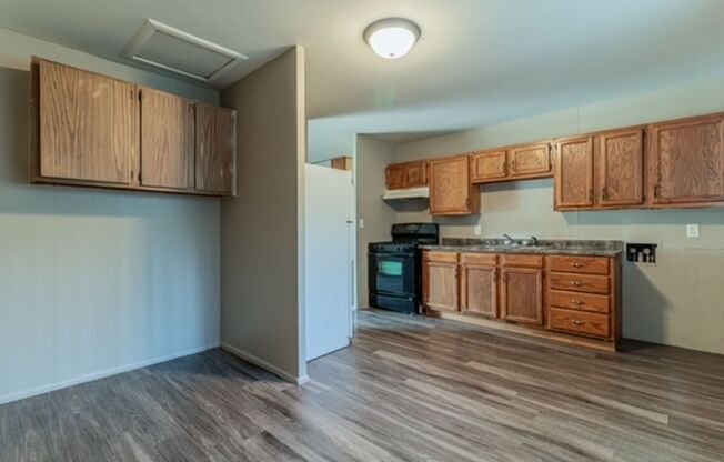 3 beds, 1 bath, $1,050