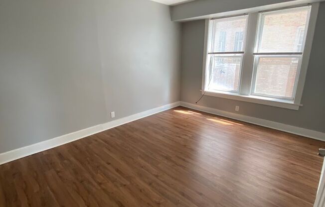 2 beds, 1 bath, 1,000 sqft, $1,450