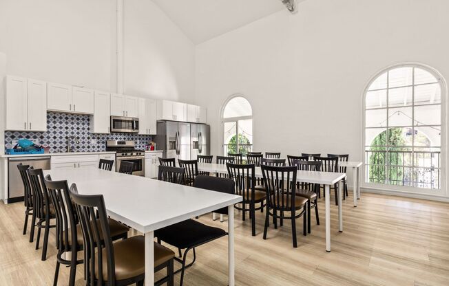 8 beds, 4 baths, 178 sqft, $995, Unit Room 202 - 202 - A