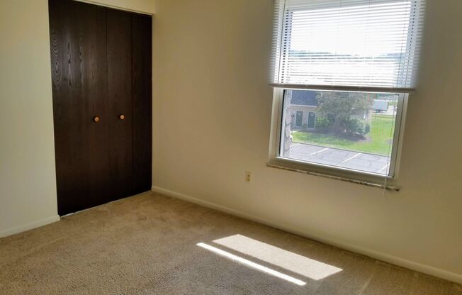 Wonderful 1BD in Great Downtown Zelienople Location! Call Today