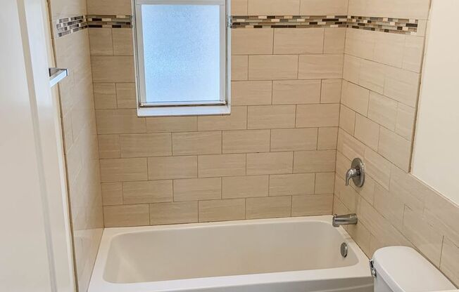 2 beds, 1 bath, 730 sqft, $2,895, Unit 853-2N
