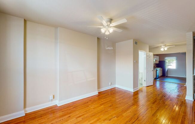 Spacious 3-Bedroom, 1.5 Bathroom home with Modern Amenities in Baltimore!