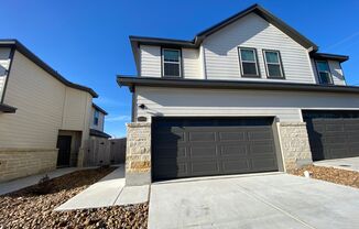 3 beds, 2.5 baths, $1,695