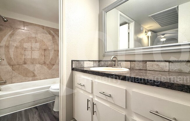 1 bed, 1 bath, 655 sqft, $1,150, Unit 113