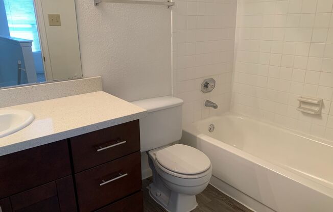 2 beds, 2 baths, 1,038 sqft, $1,125, Unit 3303