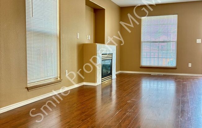 A beautiful 2-story single house with 4 bedrooms & 2.5 bathrooms!