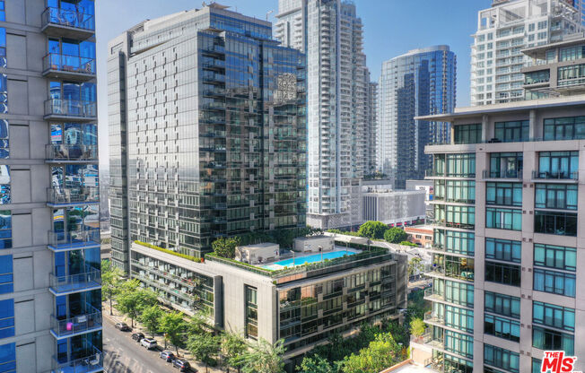 1 bed, 1.5 baths, 1,120 sqft, $4,000, Unit 1103