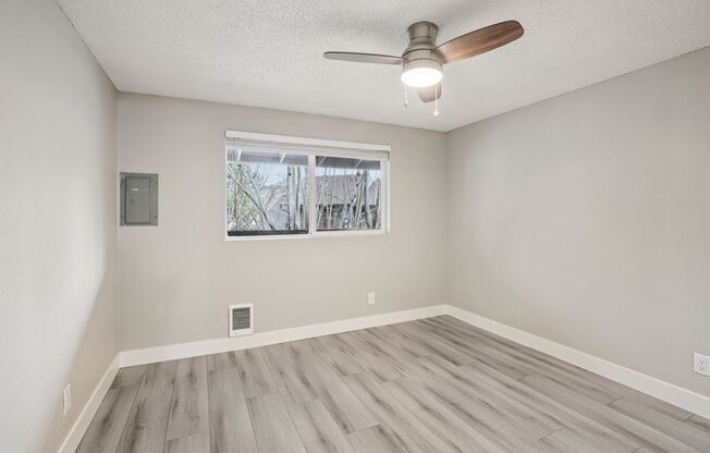 1 bed, 1 bath, 600 sqft, $1,375, Unit D27