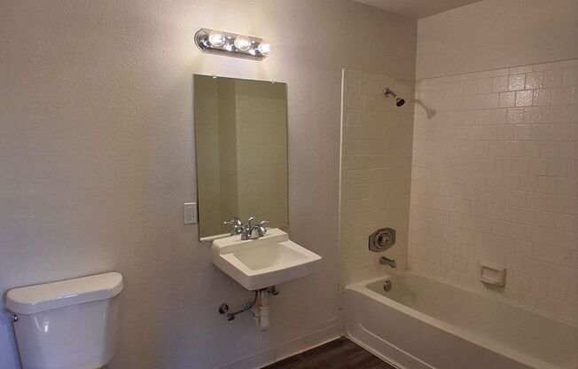 1 bed, 1 bath, 530 sqft, $1,095, Unit 133