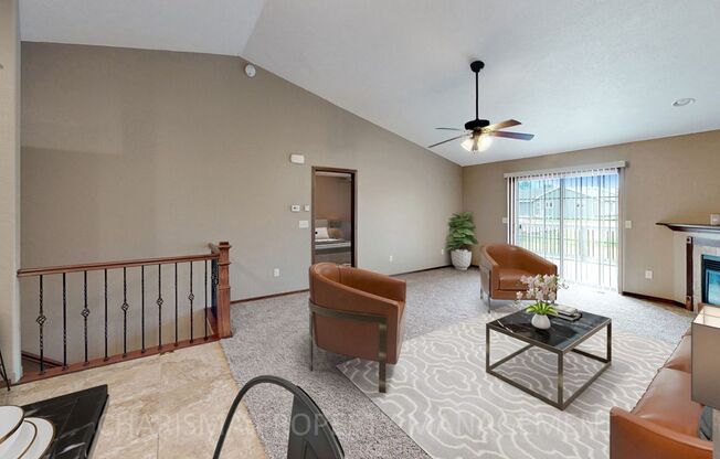 3 beds, 2.5 baths, 2,100 sqft, $1,875, Unit 6602 E 45th Street