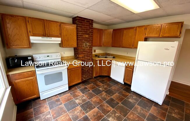 1 bed, 1 bath, 900 sqft, $895