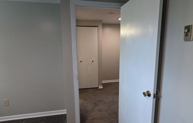 2 beds, 1.5 baths, 900 sqft, $1,150, Unit Apt B