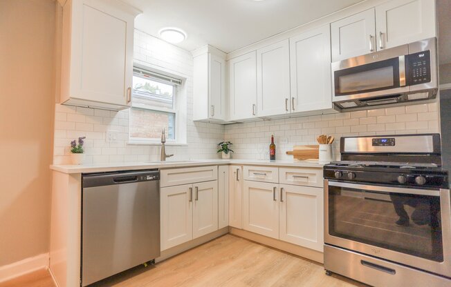 8614 BERWYN