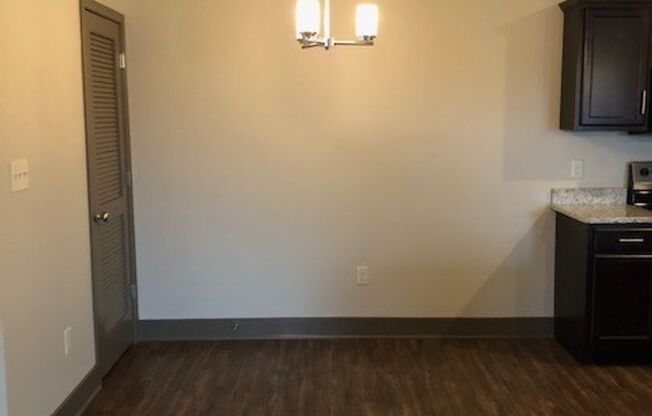 2 beds, 2 baths, 1,052 sqft, $1,045, Unit 80