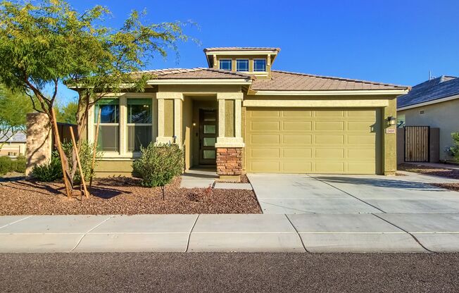 3 Bedroom and 1 den area -  single family Mountain view home in Phoenix