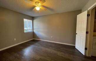 Teakwood Apartments