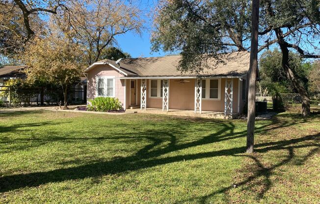 Welcome home to 933 Beck St!