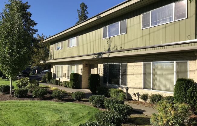 2 Bedroom Townhouse in Milwaukie
