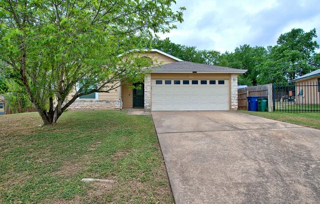 Lovely Three Bedroom in NE Austin near Walnut Creek Greenbelt