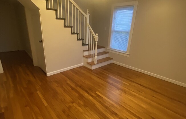 1 bed, 1 bath, $2,000, Unit 7