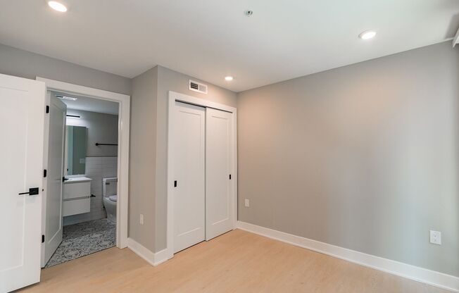 1 bed, 1 bath, 735 sqft, $1,650, Unit 501