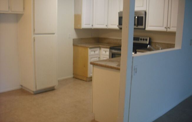 2 beds, 1 bath, $2,550, Unit # 108