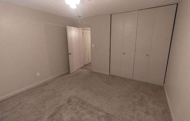 2 beds, 1 bath, $1,900, Unit # 7