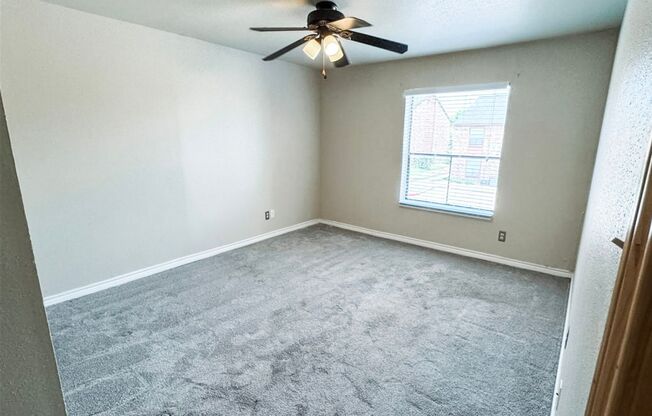 2 beds, 2 baths, $1,100, Unit APARTMENT 90