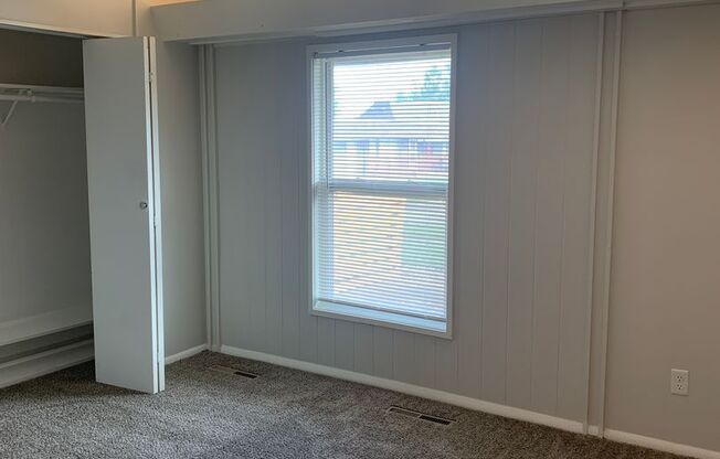 2 beds, 1 bath, 764 sqft, $900, Unit 57C